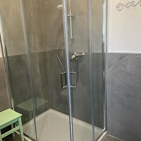 דירה Polly's 3 Floor